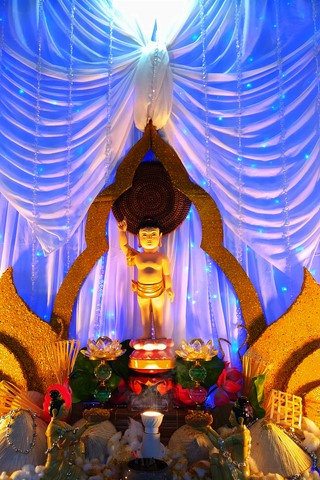 Giving Commendation Paper to those who made Lumbini Garden at Home